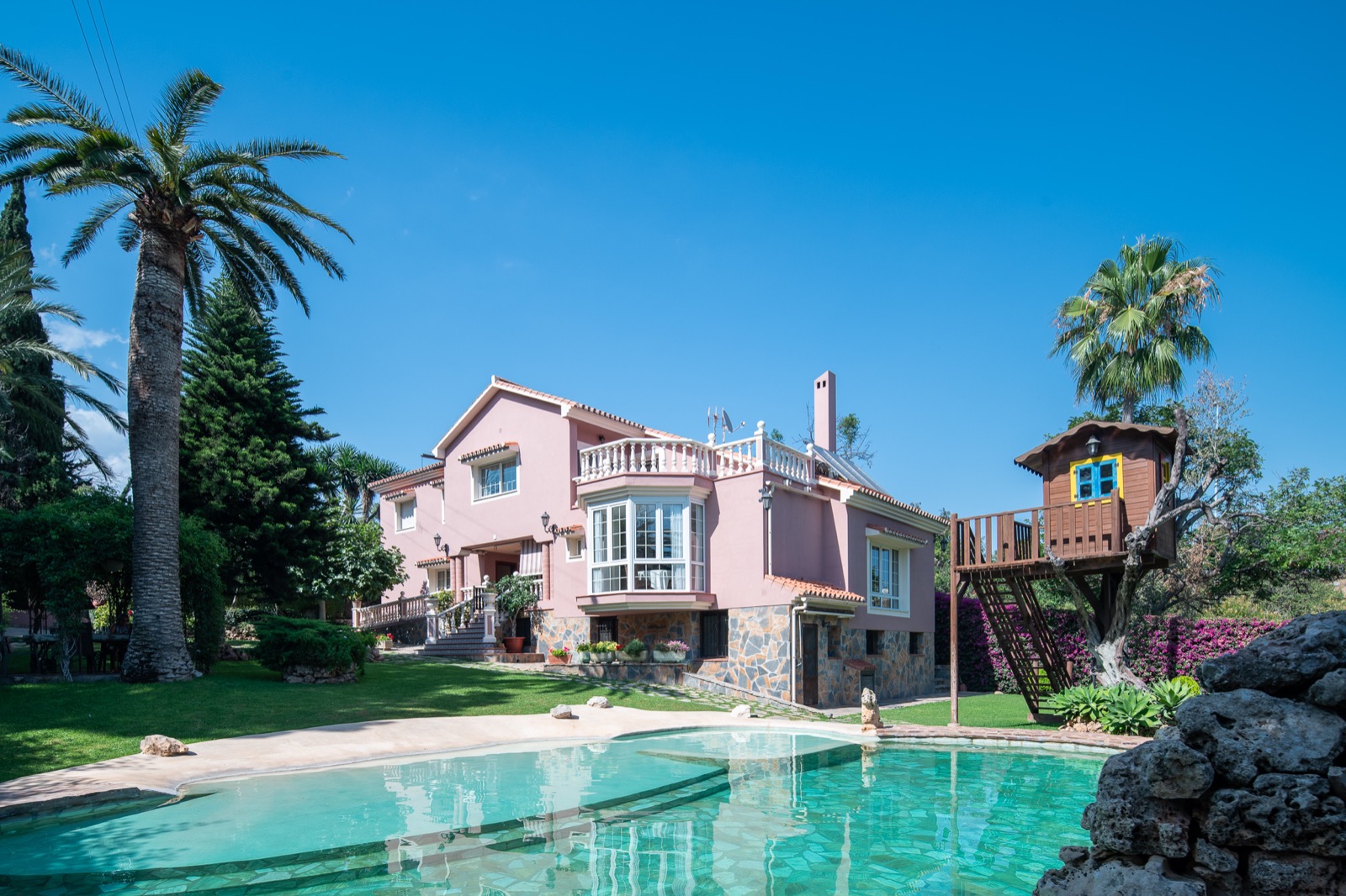 Beautiful Family Villa Within Walking distance of Marbella Centre and the Beach SHORT TERM